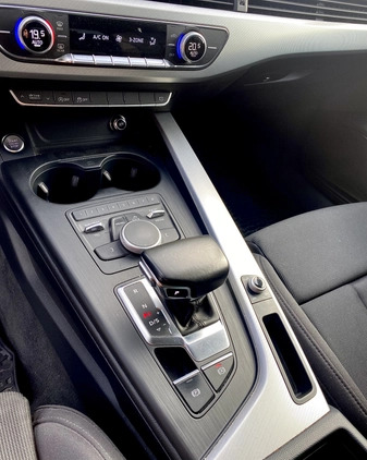 Audi A4 cena 86977 przebieg: 188895, rok produkcji 2019 z Myślenice małe 704